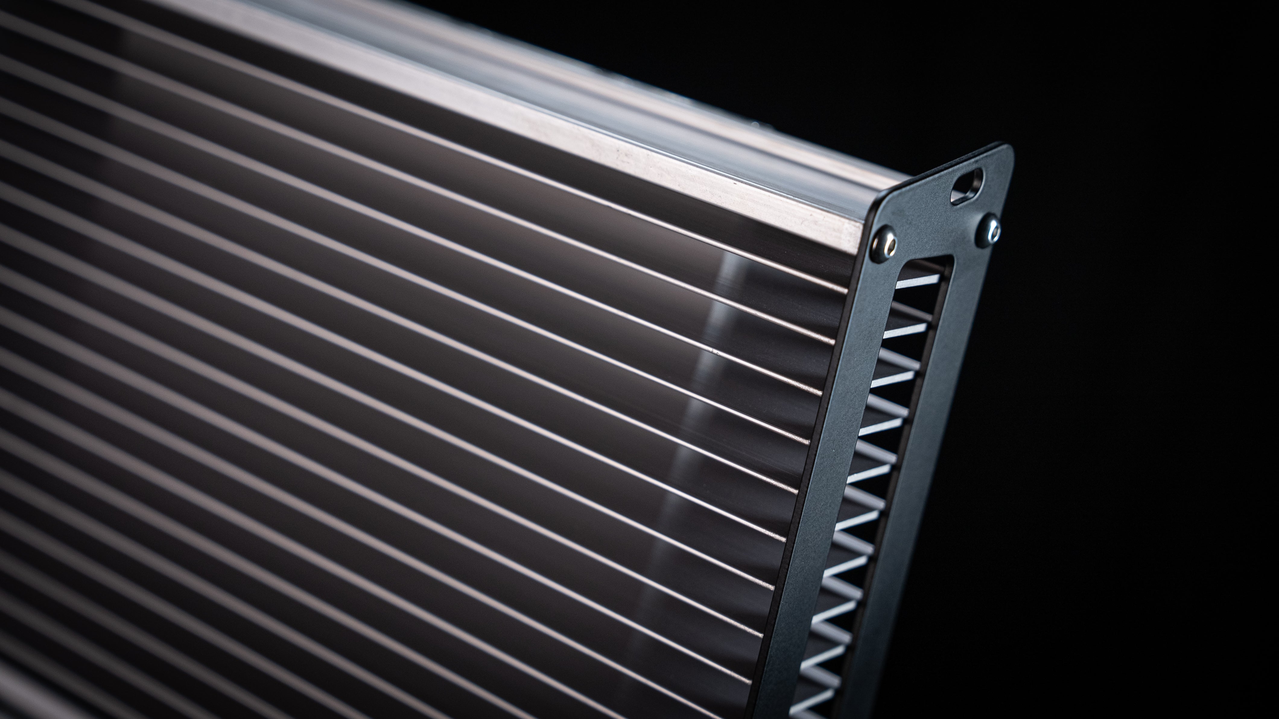 Telos Dynamische LED-Wachstumsleuchte mit integriertem Mesh-fähigem drahtlosem Steuergerät